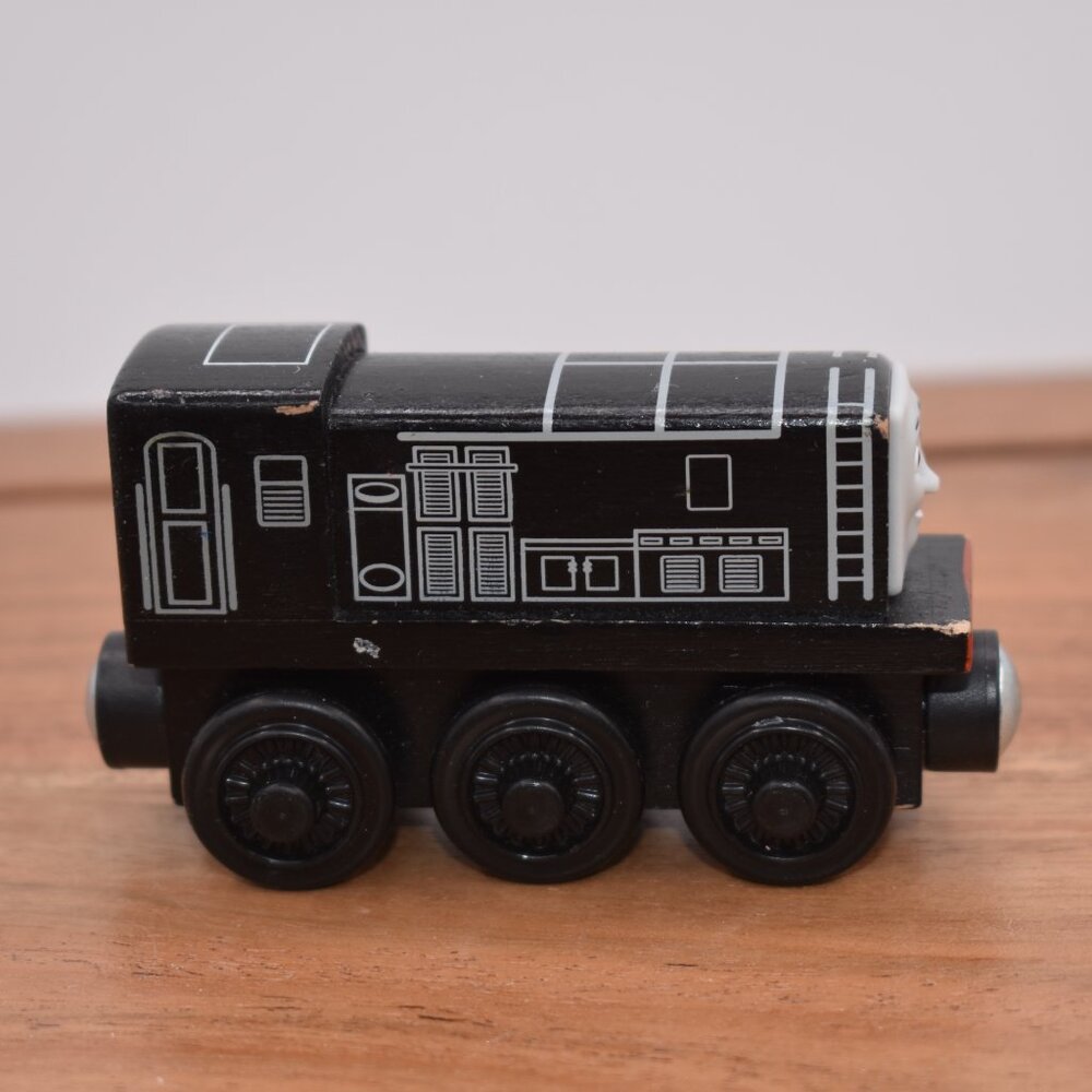 Diesel Y4079 Thomas and Friends Wooden Railway Series Trains Engines 2012 - Picture 4 of 6